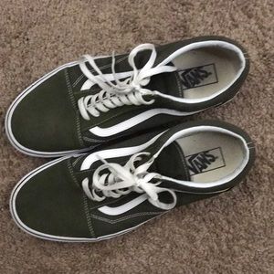 Vans old skool size 11 olive
